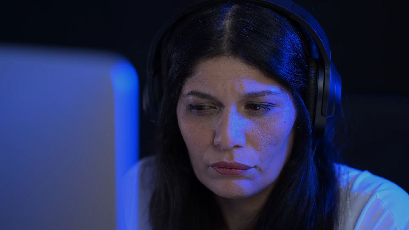 Sonia Barkallah à l'écoute des témoignages